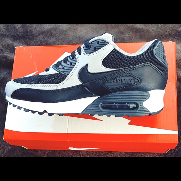 Air Max 90 Essential ‘Wolf Grey’ - Picture 3 of 6